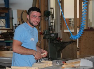  Aktion - Ferienspaß, Wir bauen uns eine Blumenbank 