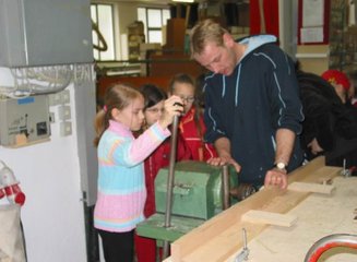  Volksschule Gerersdorf zu Besuch in unserer Werkstatt
