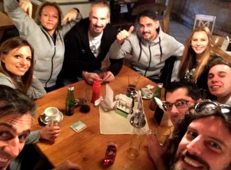 Cover-Band bereitet sich im Cowörk auf Tour vor