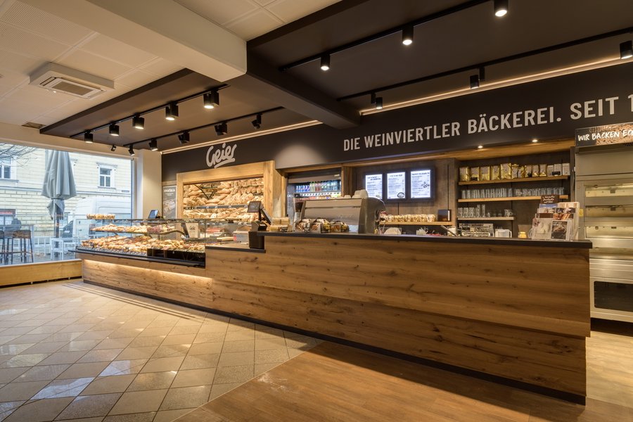 Ladenbau Cafe Bäckerei Geier