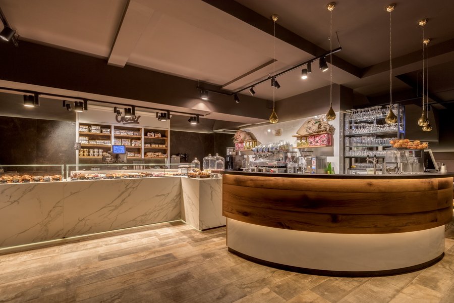 © MICHAELA BEGSTEIGER Ladenbau Cafe Bäckerei Geier