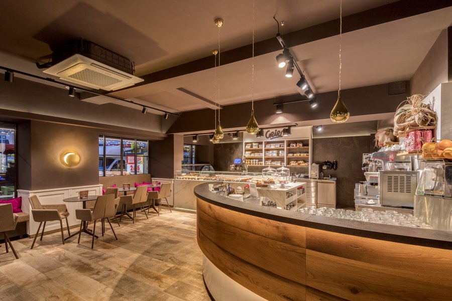 © MICHAELA BEGSTEIGER Ladenbau Cafe Bäckerei Geier