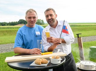 Mitarbeiter und Gast Grenzenloser Architektenabend