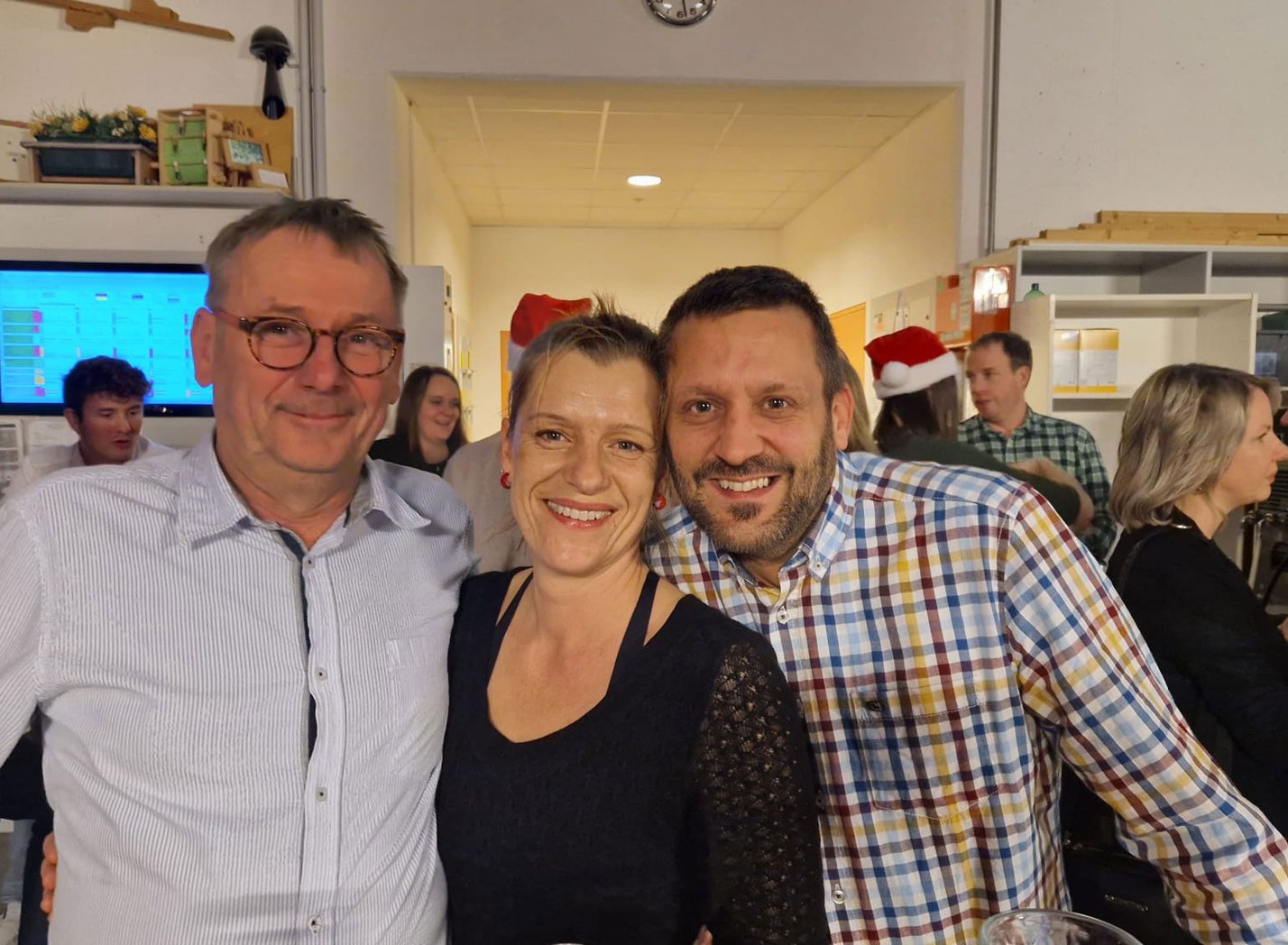 Ausgelassene Stimmung beim gemeinsamen Feiern