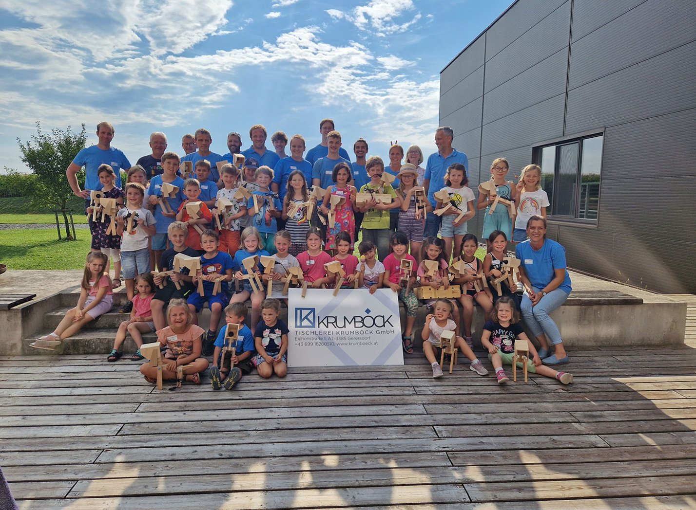 Gruppenfoto aller Teilnehmer