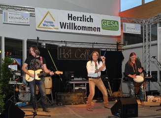 Waterloo Benefizkonzert für behinderte Menschen beim "Verein Wohnen"