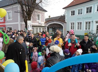  Die Tischler-Pinocchios am Faschingsumzug in Prinzersdorf