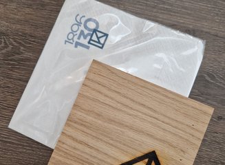 Serviettenständer aus Holz mit Servietten Ferienspass 2026: Kleine Werkstücke, große Begeisterung