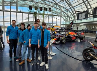 Lehrlingsausflug Team Hangar 7 Ein unvergesslicher Ausflug für unsere Lehrlinge im #teamkrumboeck!