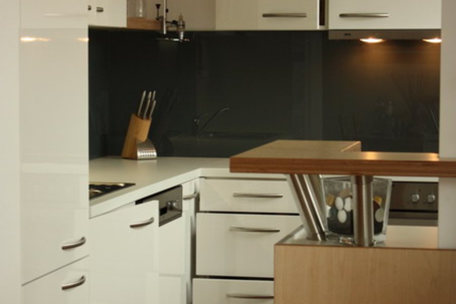 Küche mit Frühstücksbar: Tischlerei Krumböck