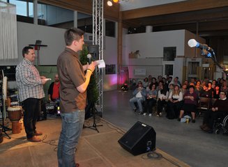 Waterloo Benefizkonzert für behinderte Menschen beim "Verein Wohnen"