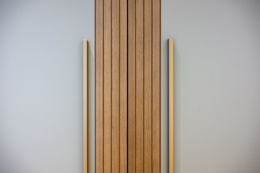 © Wolfgang Stecher/grapple.at Elegante Bügelgriffe in Bronze